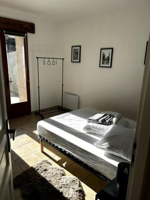 Superbe Appartement Dans Un Mas Nîmes Exterior photo