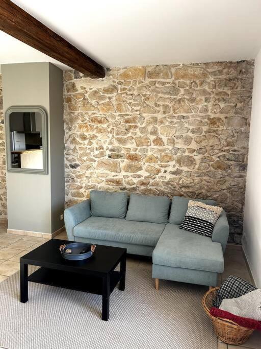Superbe Appartement Dans Un Mas Nîmes Exterior photo